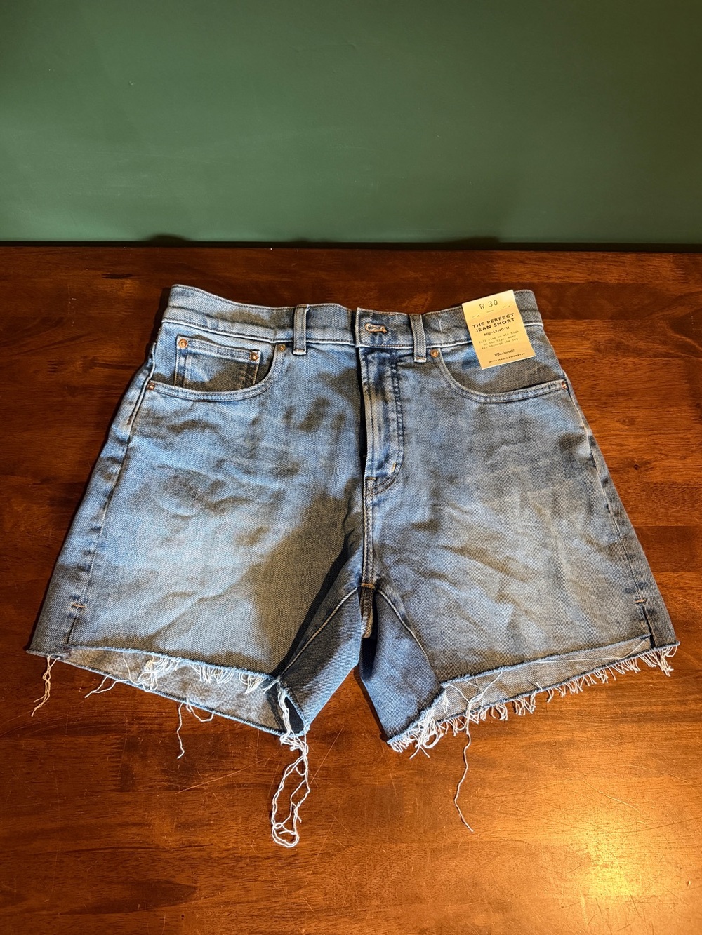 NWT Madewell The Perfect Jean Short Blue Denim Cutoff Shorts with Frayed Hem